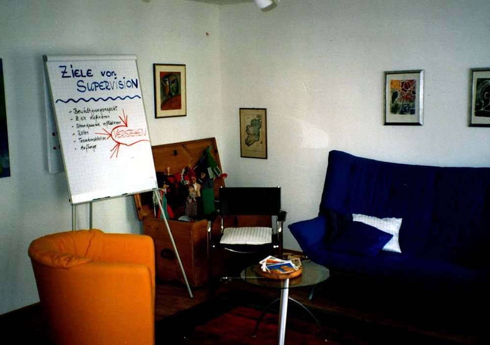Flipchart mit der Überschrift „Ziele von Supervision“ im Beratungsraum